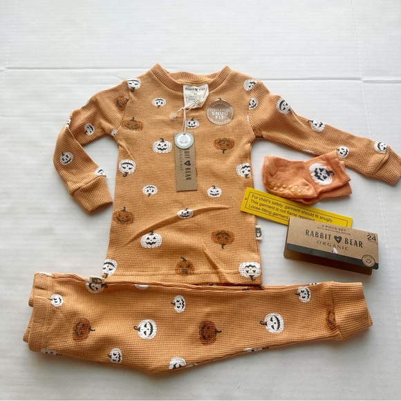 Rabbit + Bear Organic Cotton Waffle Knit Halloween Pumpkin Pajamas NWT - Picture 1 of 16